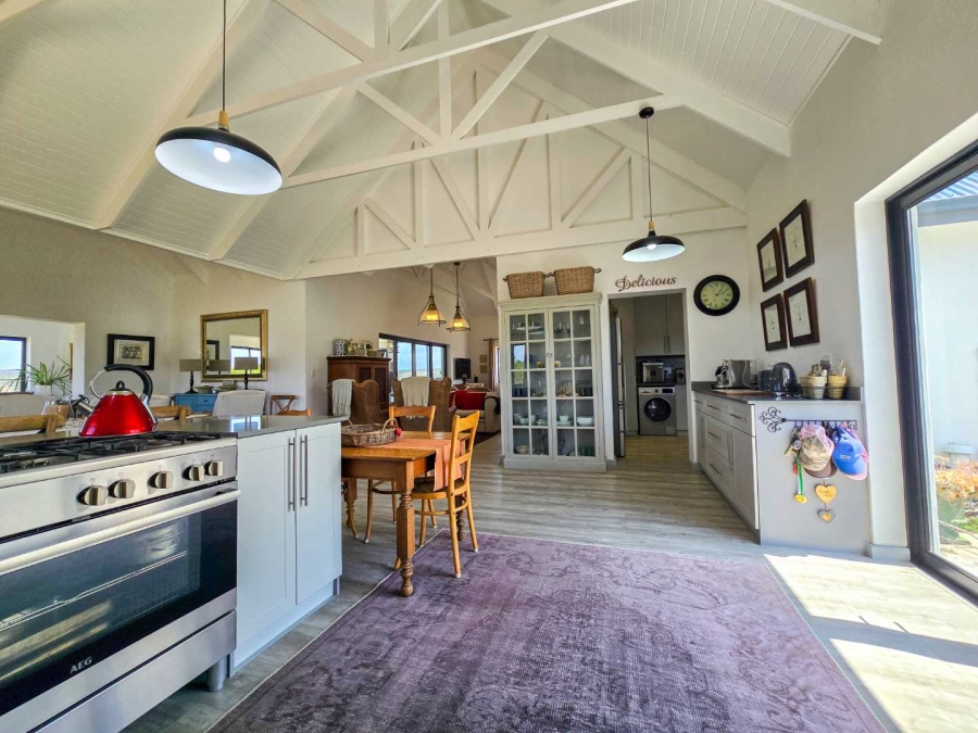 2 Bedroom Property for Sale in Stilbaai Oos Western Cape